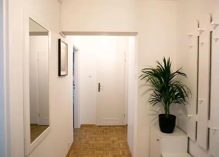 Apartment Oomph Center Well Designed With Balcony Warsaw