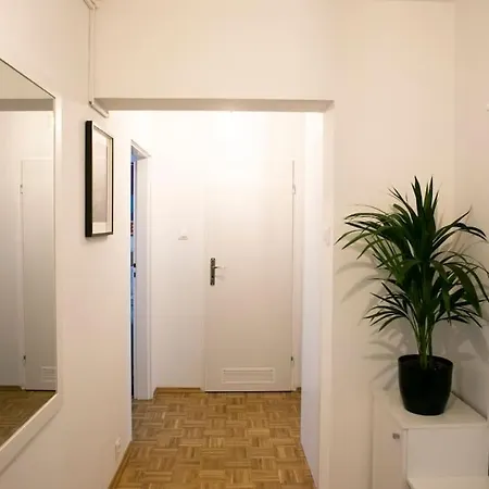 Apartment Oomph Center Well Designed With Balcony Warsaw
