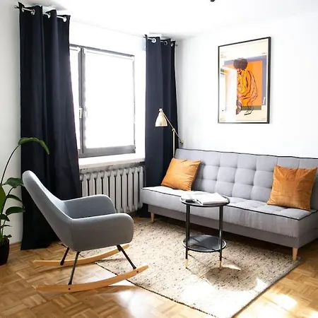 Oomph Center Well Designed With Balcony Appartement *